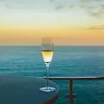 Toboso Apar - Turis Hotel 3*