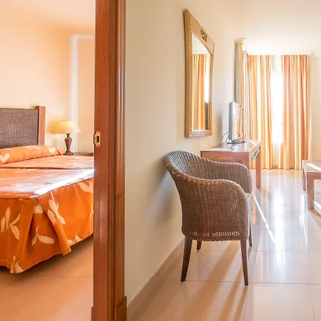 Toboso Apar - Turis Hotel 3*