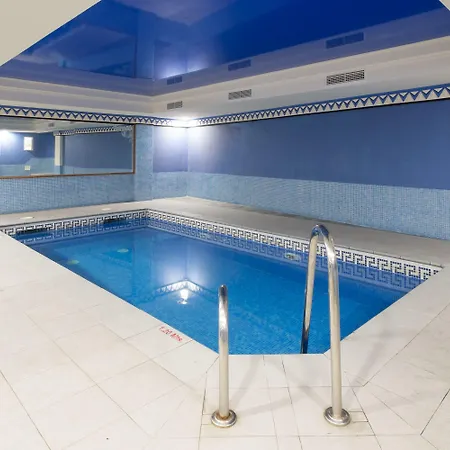 Toboso Apar - Turis Nerja