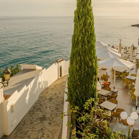 Toboso Apar - Turis Hotel Nerja