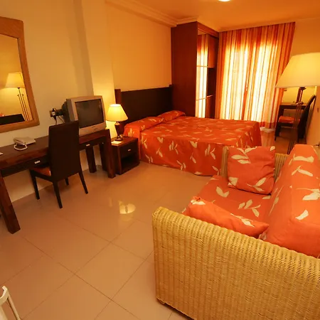 Toboso Apar - Turis Nerja