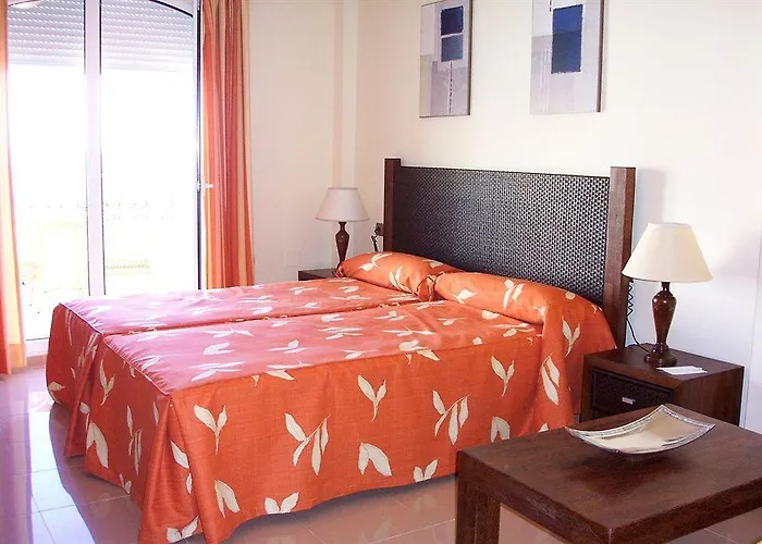 Toboso Apar - Turis Nerja