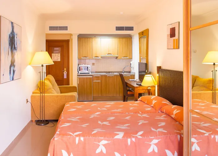 Hotel Toboso Apar - Turis Nerja