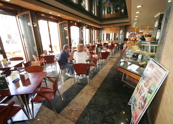 Toboso Apar - Turis Hotell