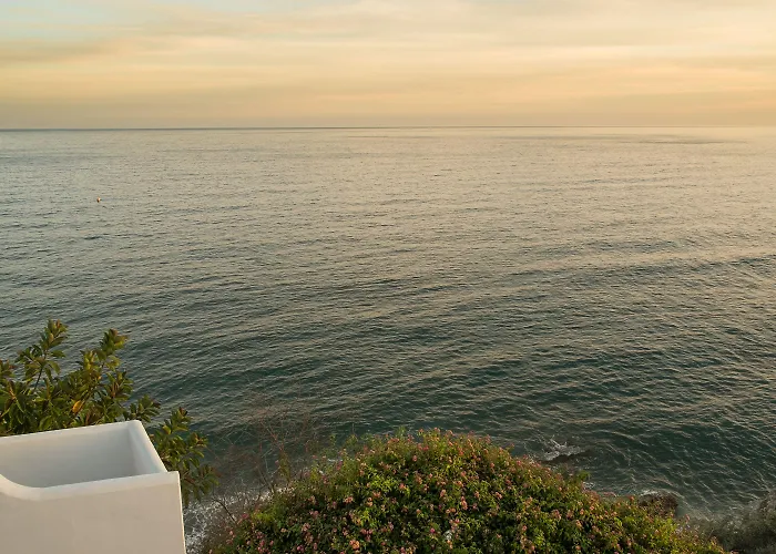 Toboso Apar - Turis Hotel Nerja