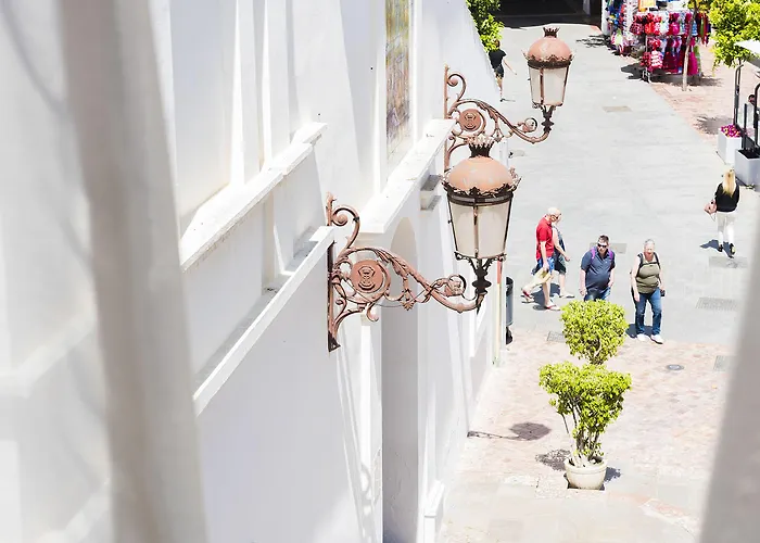 Toboso Apar - Turis Nerja