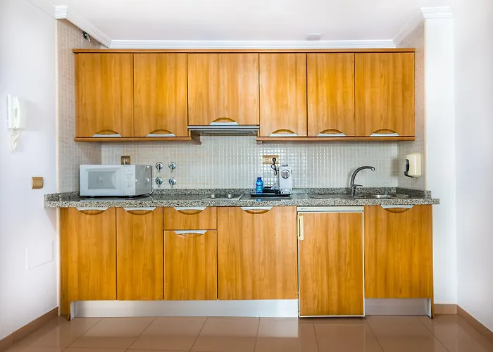 Toboso Apar - Turis Hotell