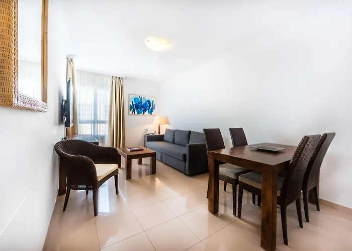 Hotell Toboso Apar - Turis 3*