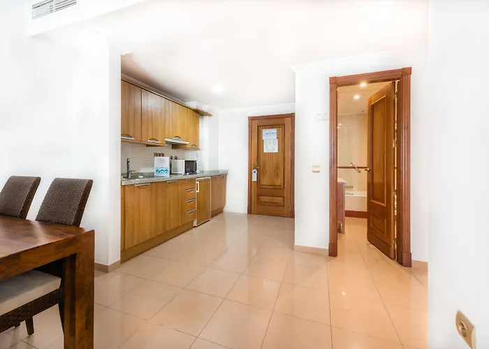 Toboso Apar - Turis 3*