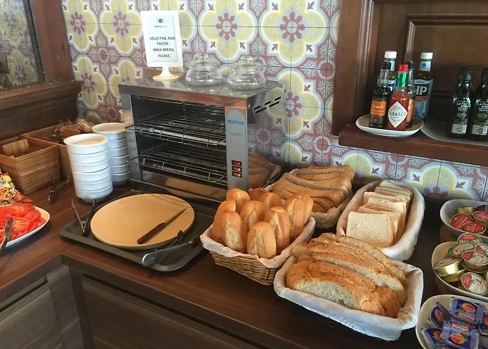 Toboso Apar - Turis Nerja