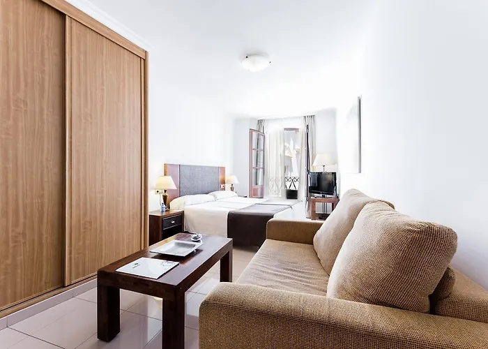 Toboso Apar - Turis Hotell