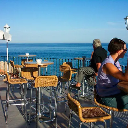 Otel Toboso Apar - Turis Nerja