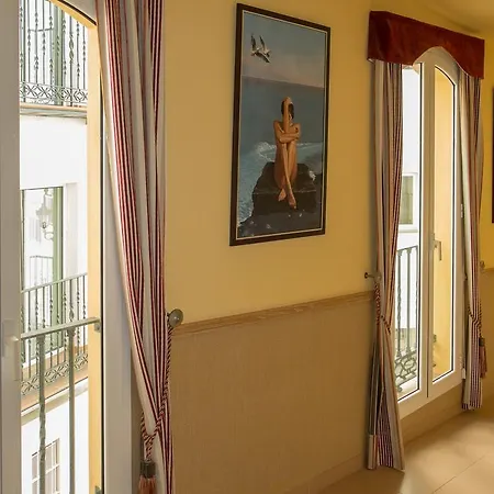 Otel Toboso Apar - Turis Nerja