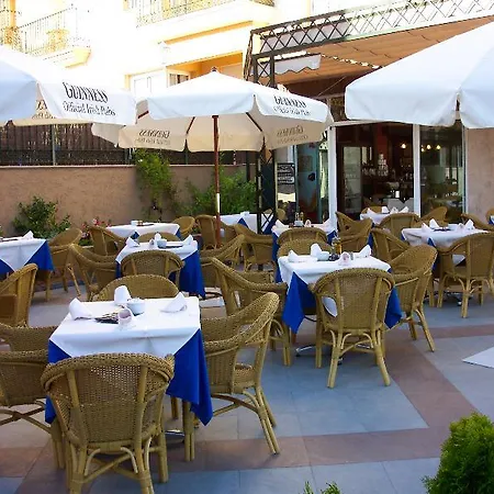 Toboso Apar - Turis Nerja