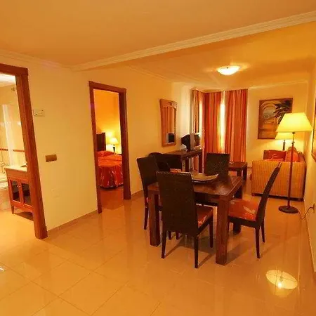 Otel Toboso Apar - Turis Nerja