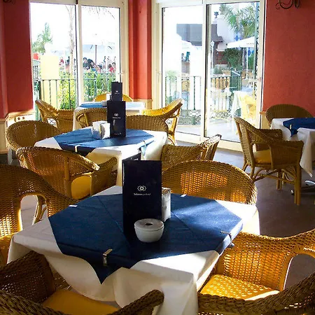 Otel Toboso Apar - Turis Nerja