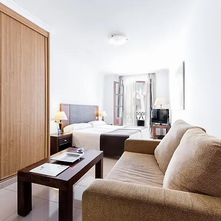 Toboso Apar - Turis Otel