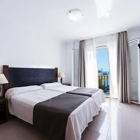Otel Toboso Apar - Turis Nerja