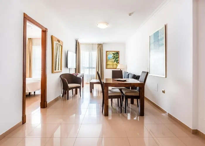 Toboso Apar - Turis Nerja