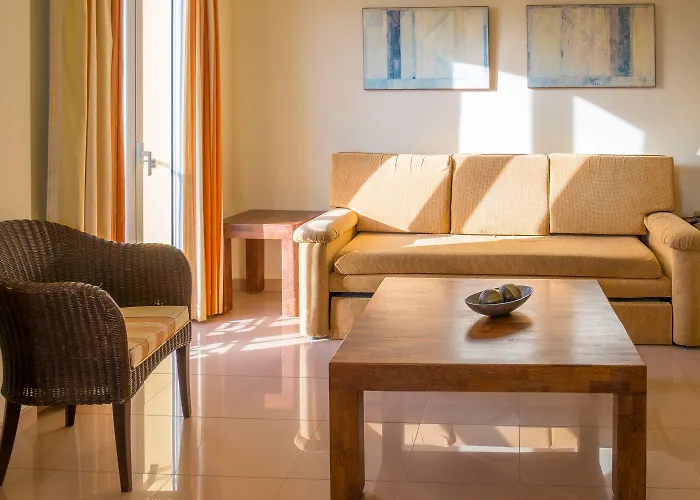 فندق Toboso Apar - Turis 3*