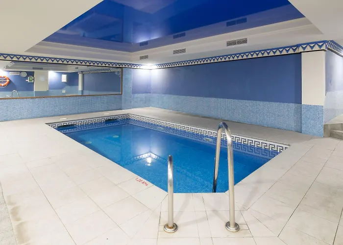 Toboso Apar - Turis نيرخا